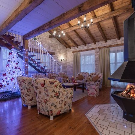 Family Villa Lipica With Private Pool And Jacuzzi Pazin Eksteriør bilde