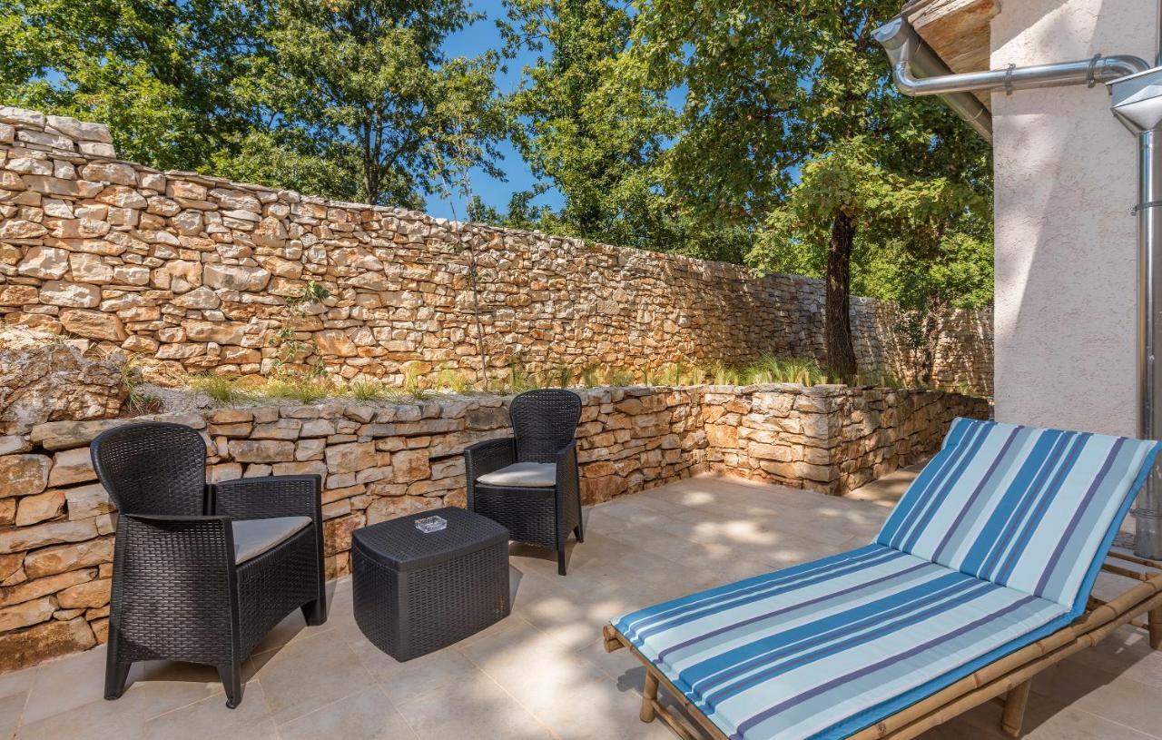 Family Villa Lipica With Private Pool And Jacuzzi Pazin Eksteriør bilde