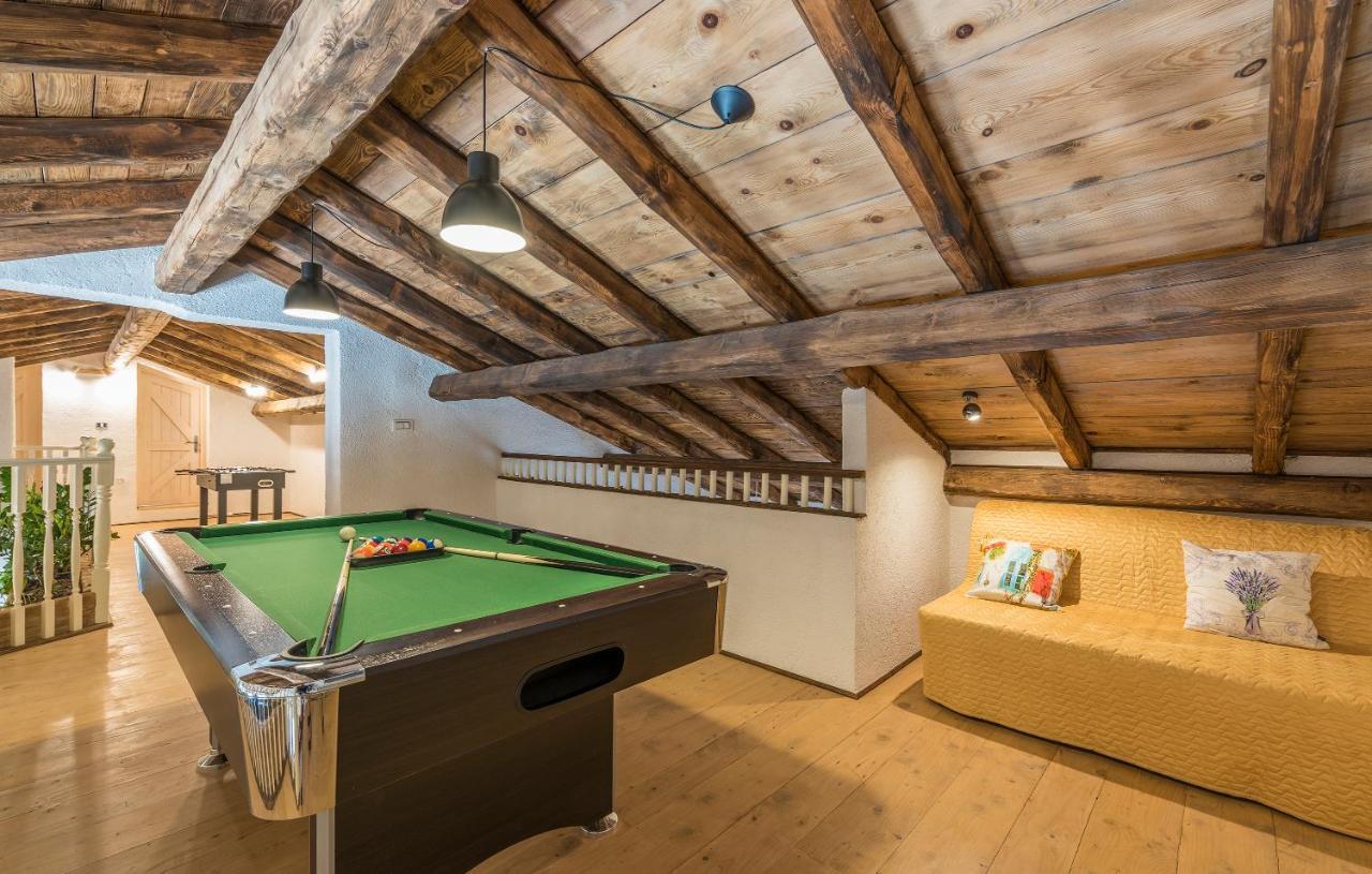 Family Villa Lipica With Private Pool And Jacuzzi Pazin Eksteriør bilde